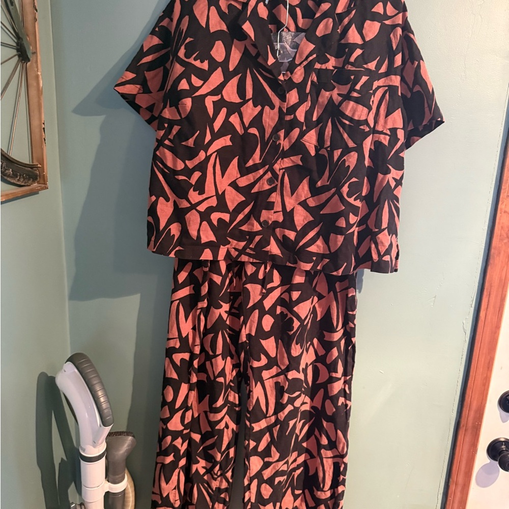 Black and Pink Abstract Patterned Set
